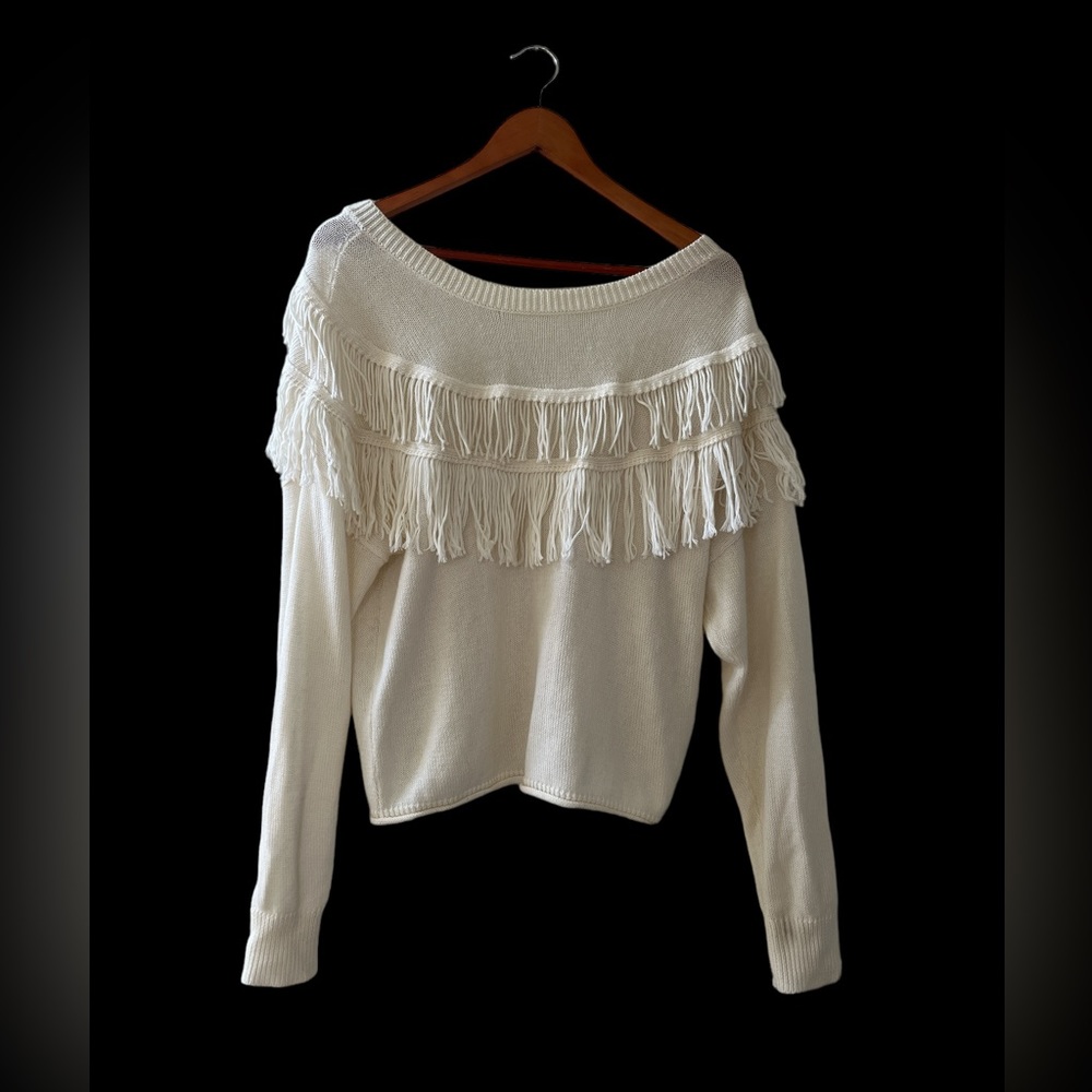 Knit tassle blouse